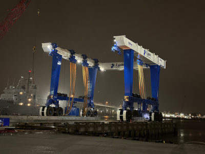 boat-lift-night